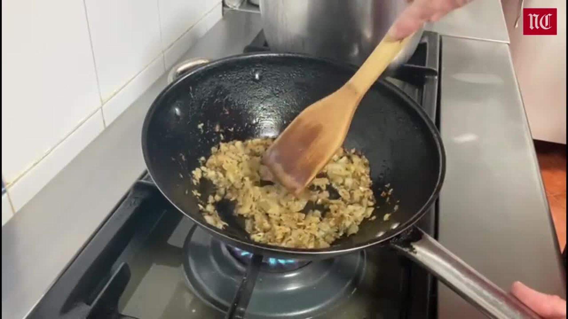 La receta del día: patatas meneás (o revolconas)