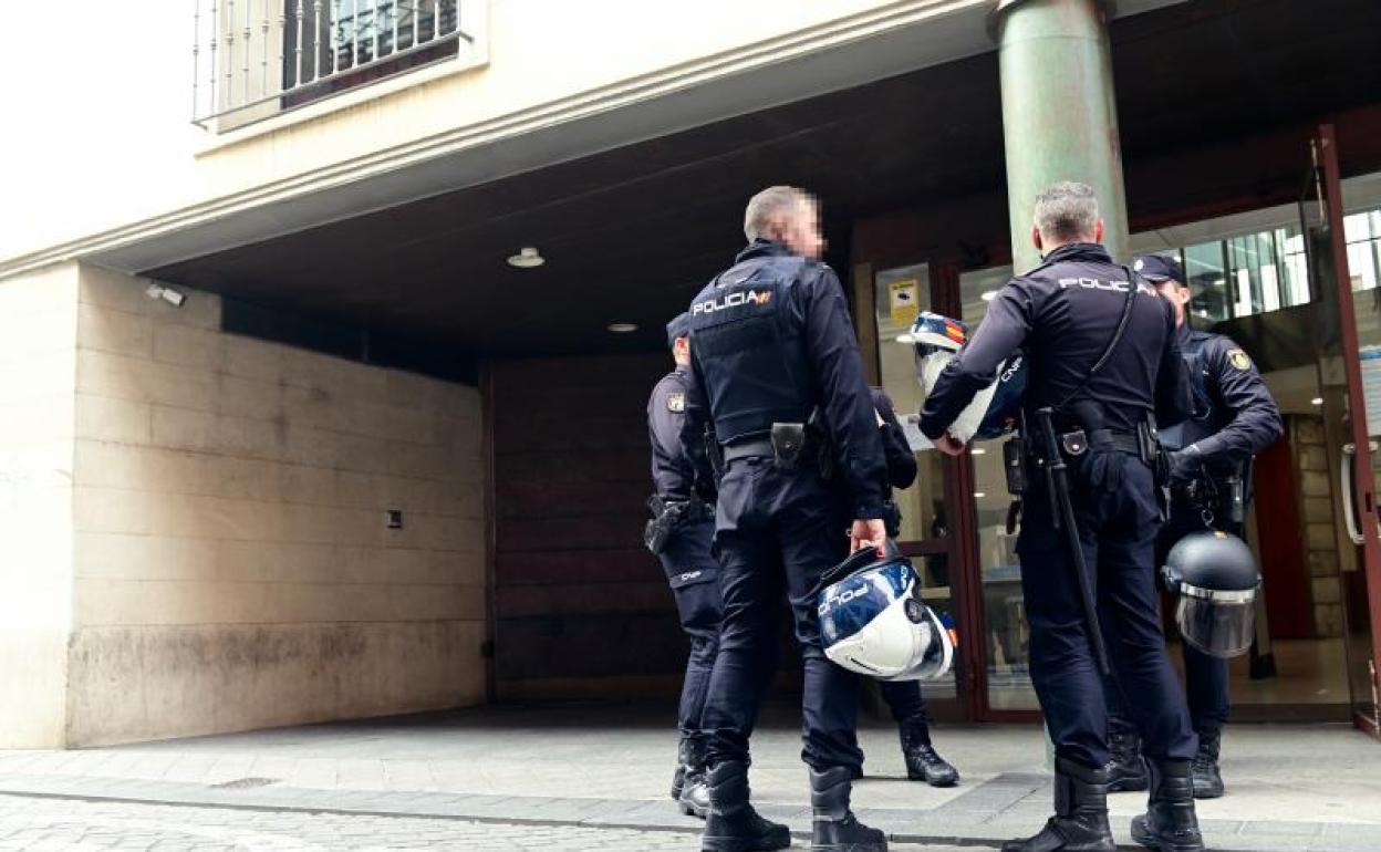 Valladolid: Violento, impredecible y con una colección de arrestos: así es el cabecilla del clan de 'los rubios'