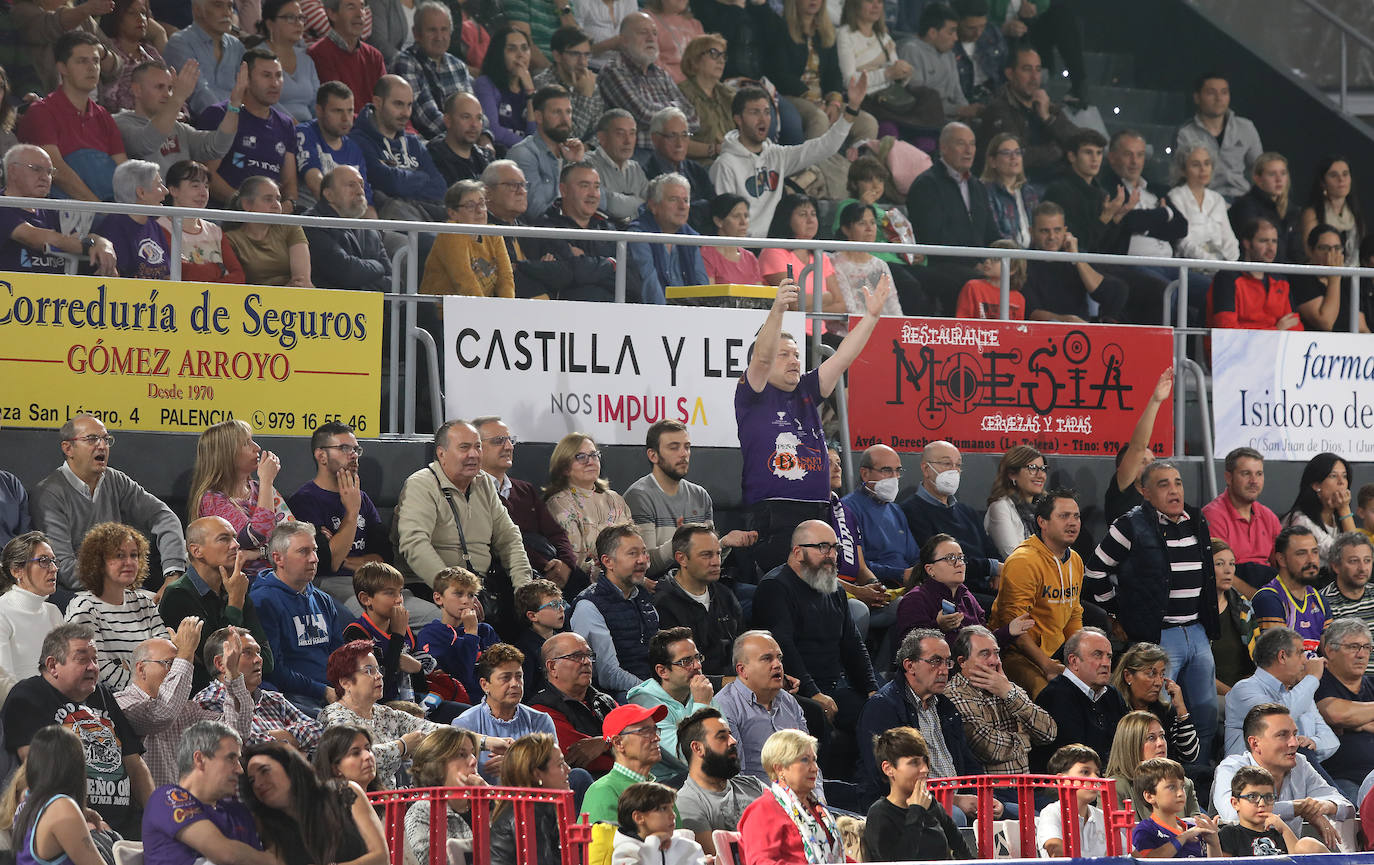 Fotos: Búscate en el Pabellón en el partido Zunder Palencia-Andorra