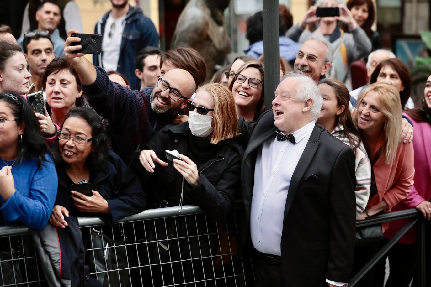 Fotos: Alfombra verde en la clausura de la Seminci 2022 (3/4)