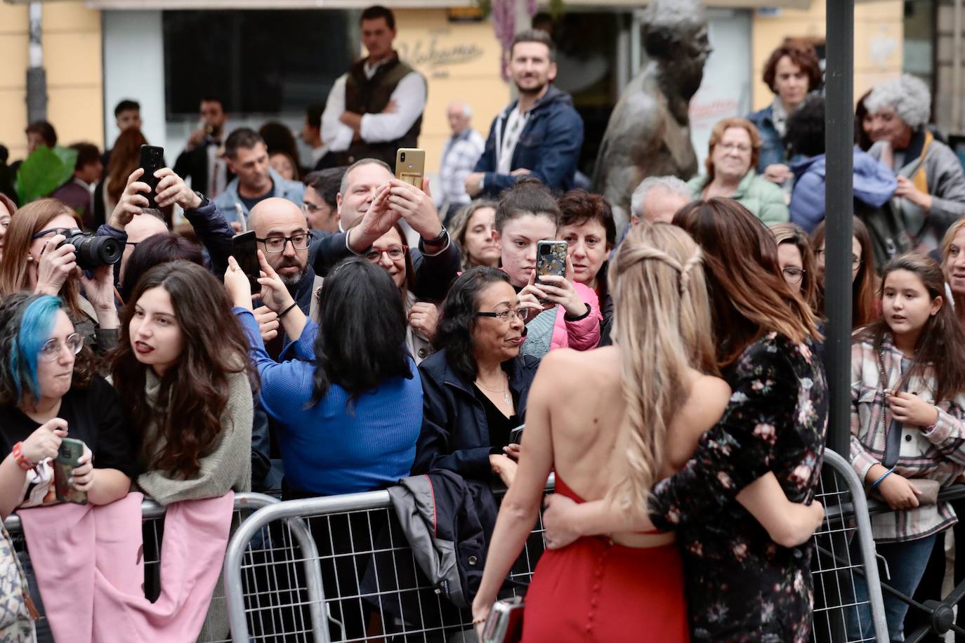 Fotos: Alfombra verde en la clausura de la Seminci 2022 (4/4)