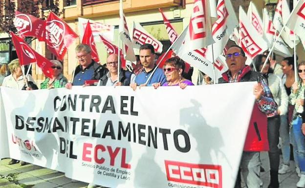 CC OO y UGT lamentan el 40% de vacantes sin cubrir en las oficinas del Ecyl 