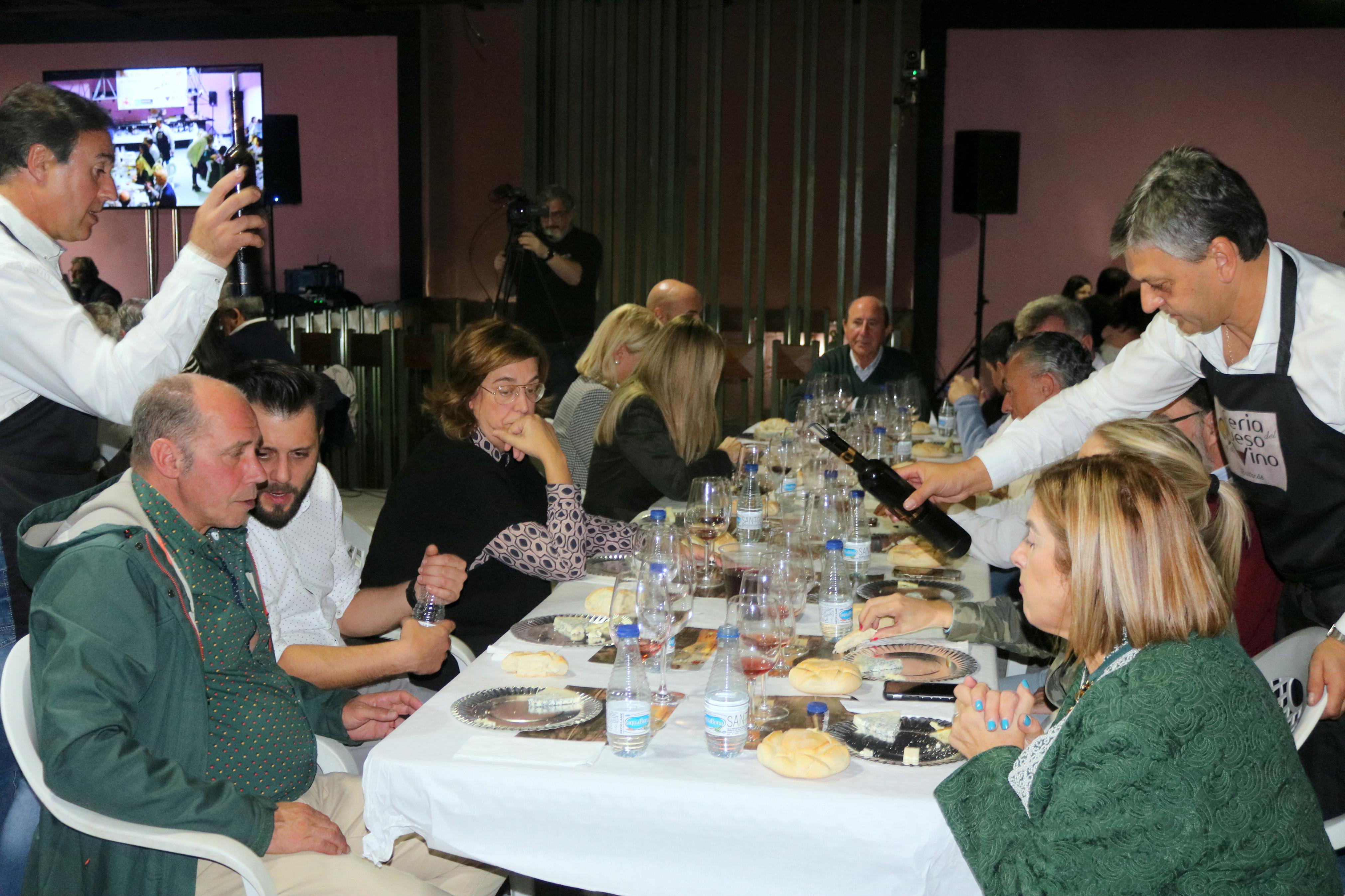 Baltanás celebró una multitudinaria feria del queso y el vino