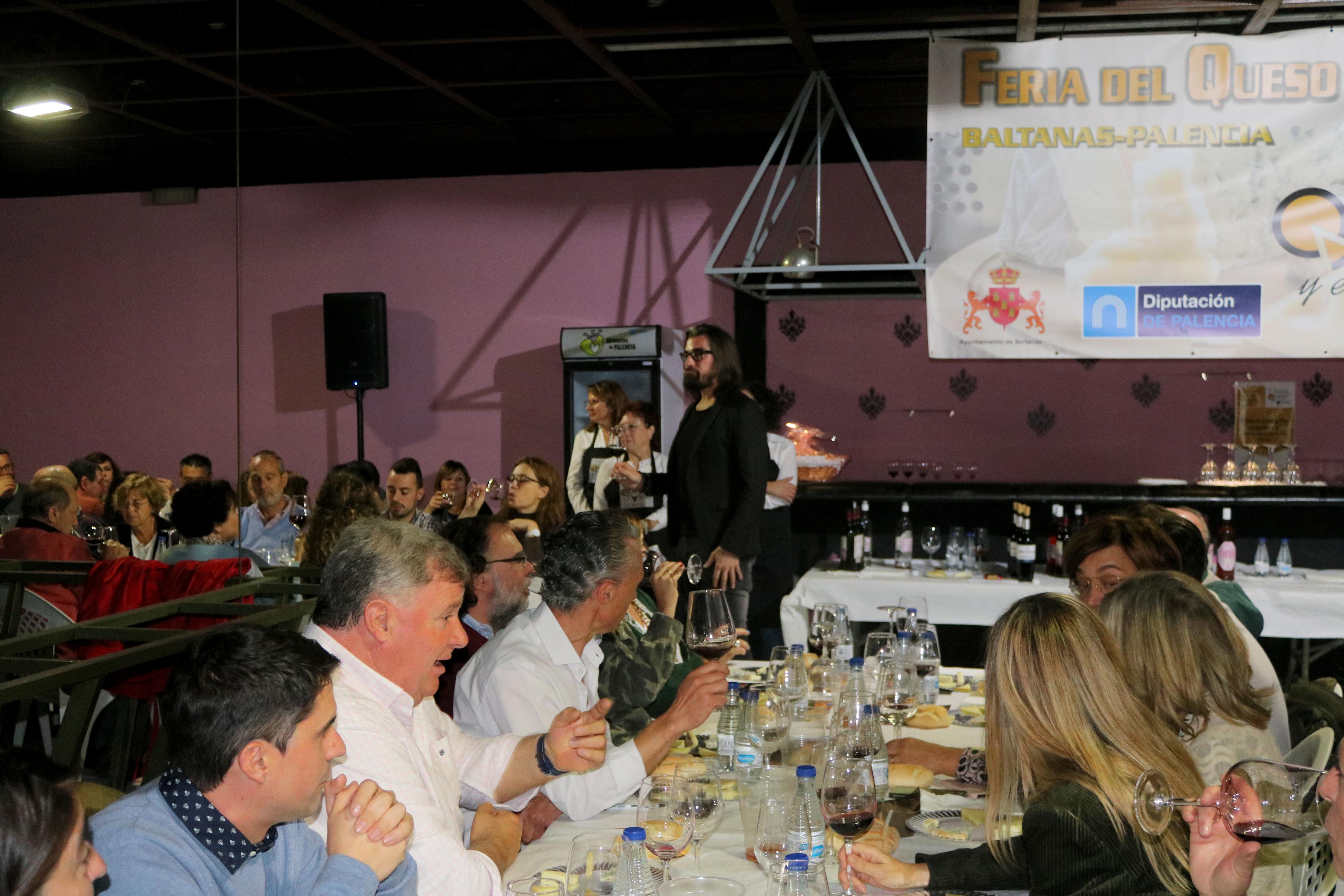 Baltanás celebró una multitudinaria feria del queso y el vino