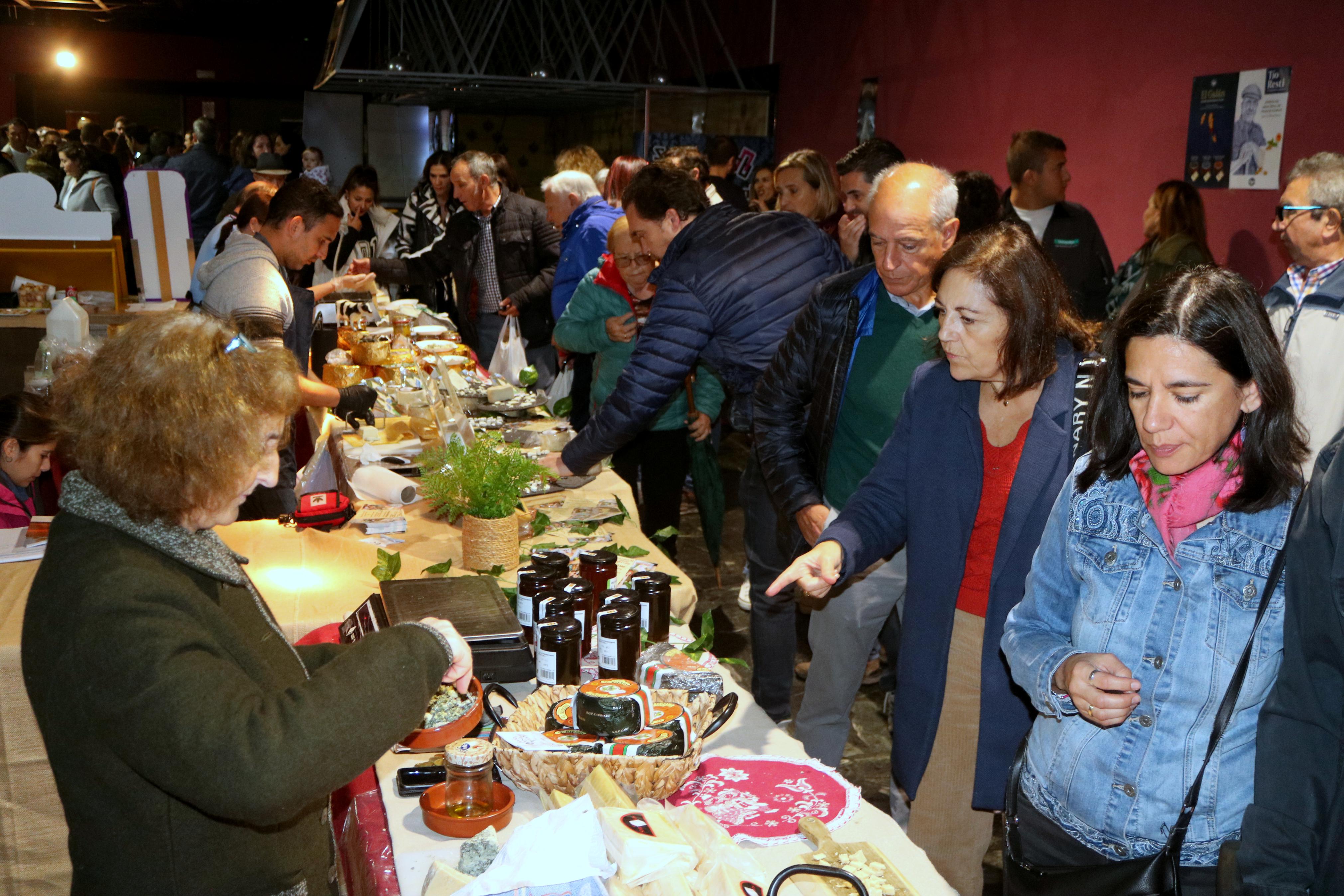 Baltanás celebró una multitudinaria feria del queso y el vino