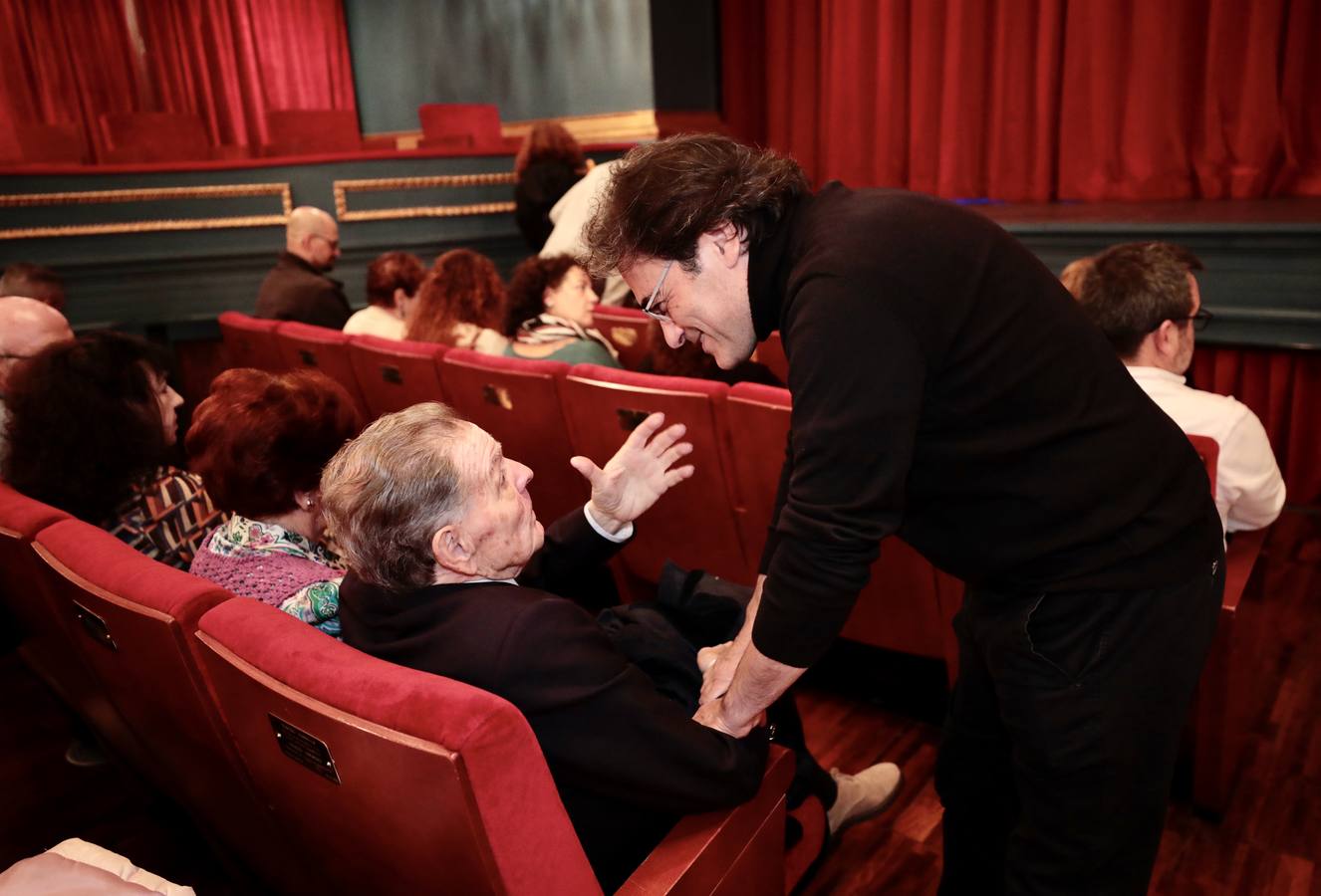 Fotos: El periodista, escritor y actor Ángel María de Pablos ya tiene su butaca en el Teatro Zorrilla de Valladolid