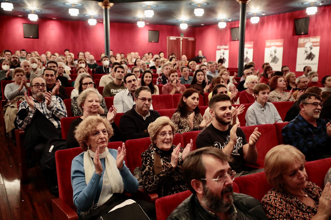 Fotos: El periodista, escritor y actor Ángel María de Pablos ya tiene su butaca en el Teatro Zorrilla de Valladolid