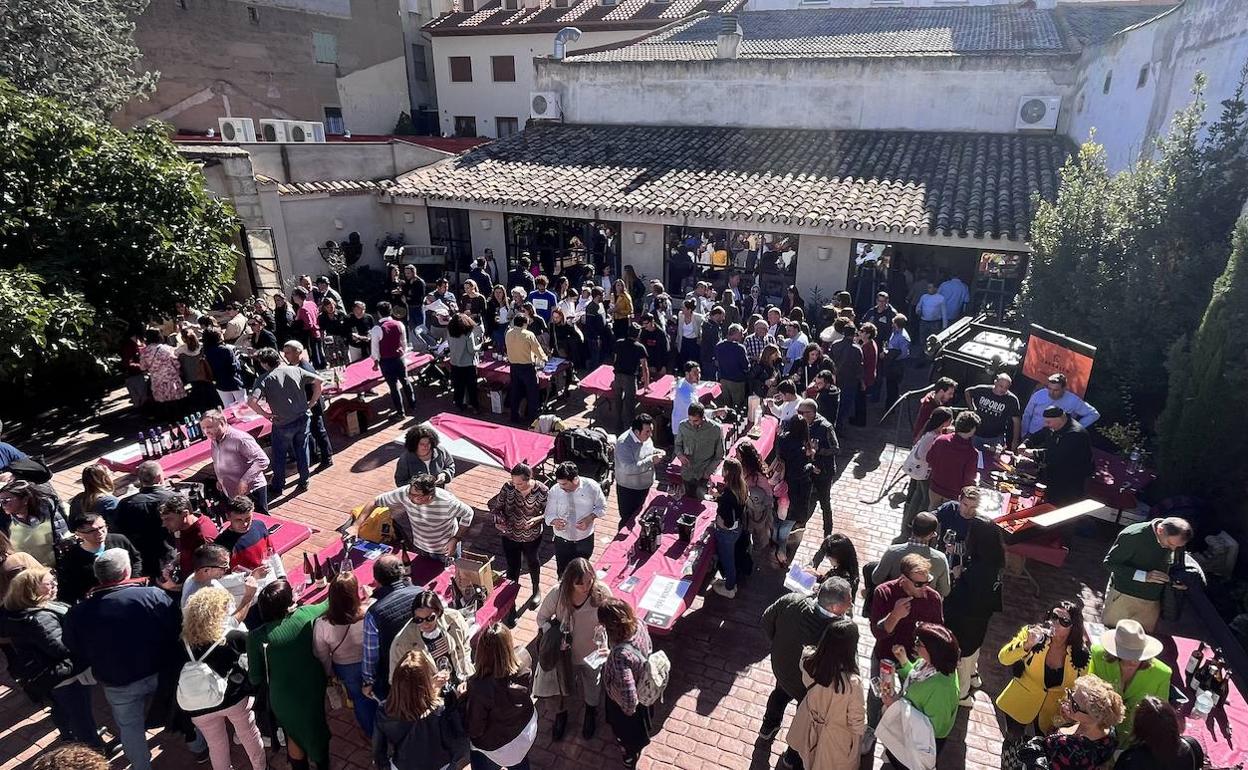 Los vinos servidos por los bodegueros