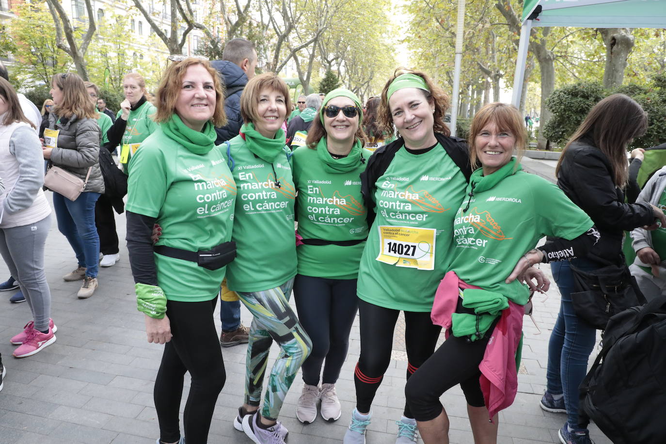 Fotos: La marcha contra el cáncer llena Valladolid de verde