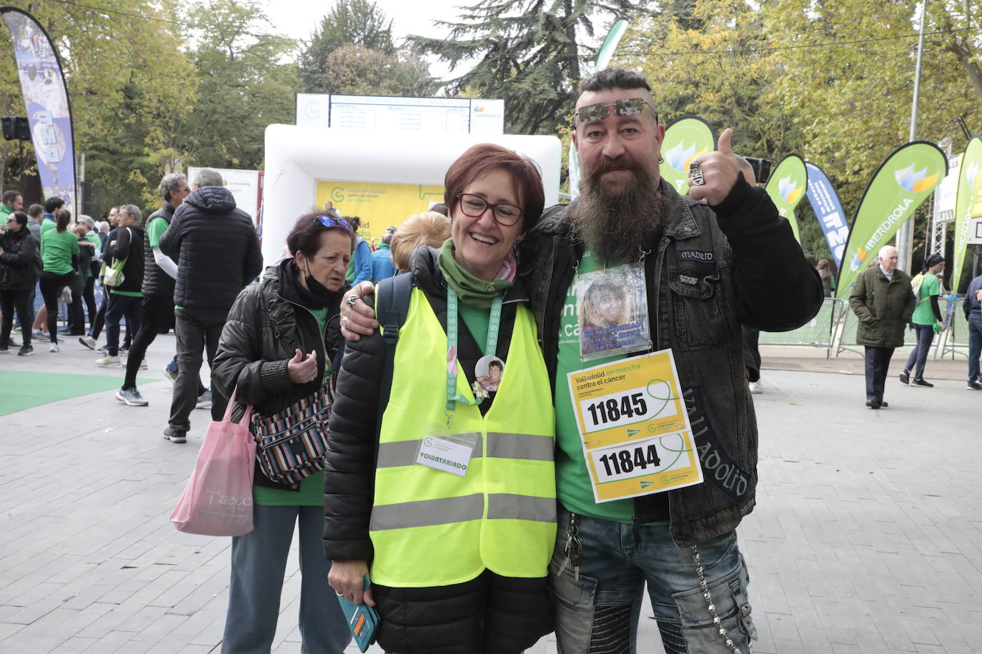 Fotos: La marcha contra el cáncer llena Valladolid de verde