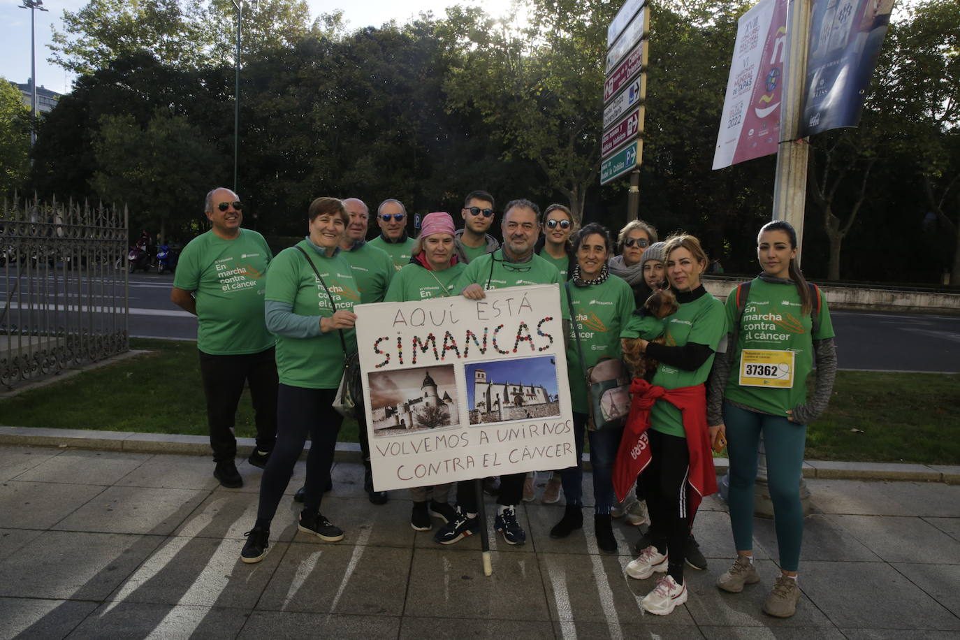 Fotos: La marcha contra el cáncer llena Valladolid de verde