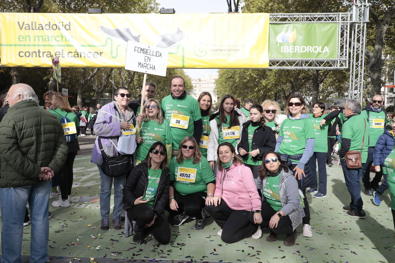 Fotos: La marcha contra el cáncer llena Valladolid de verde