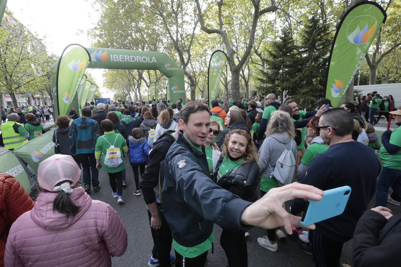 Fotos: La marcha contra el cáncer llena Valladolid de verde