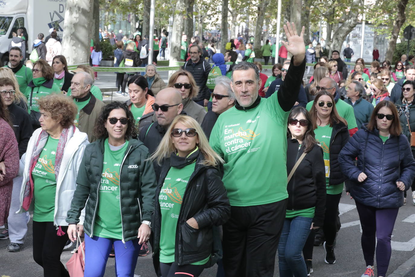 Fotos: La marcha contra el cáncer llena Valladolid de verde