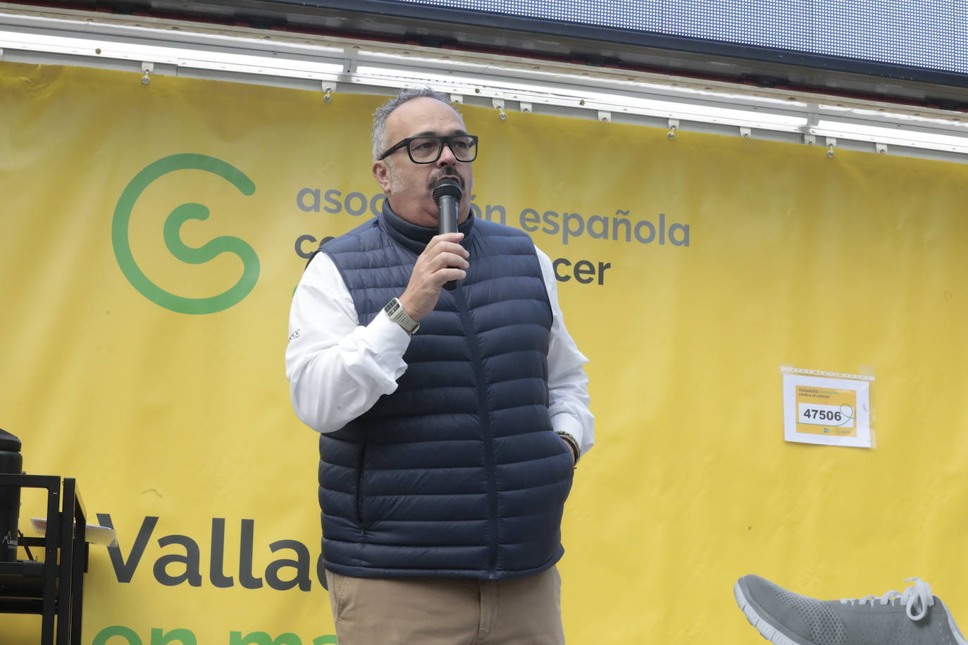 Fotos: La marcha contra el cáncer llena Valladolid de verde