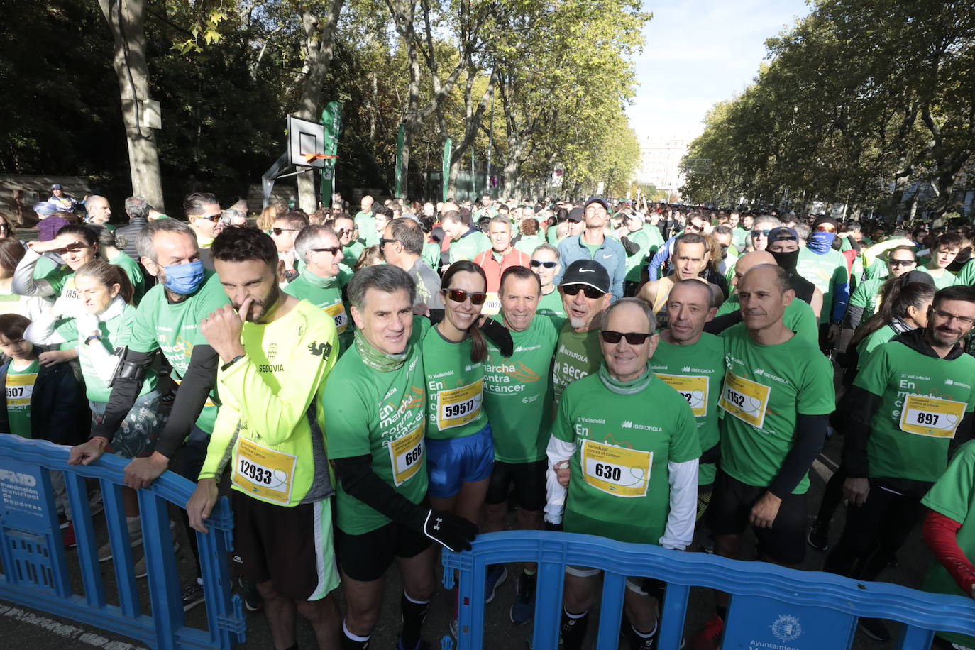 Fotos: La marcha contra el cáncer llena Valladolid de verde