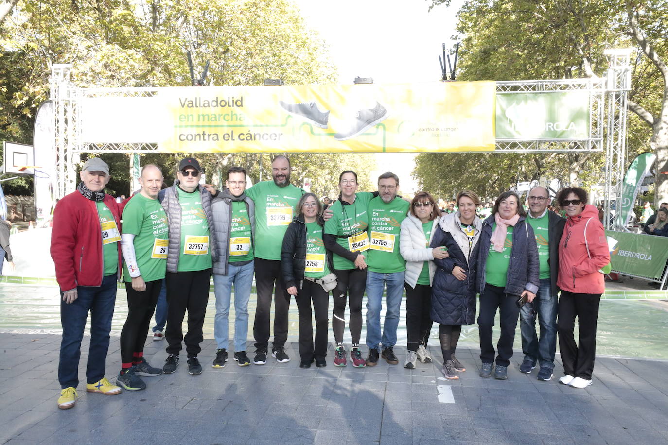 Fotos: La marcha contra el cáncer llena Valladolid de verde