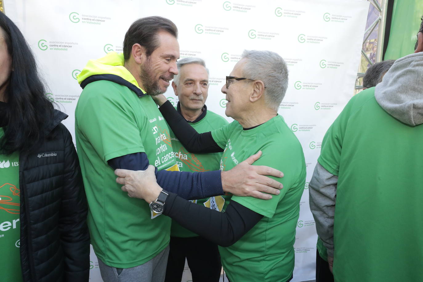 Fotos: La marcha contra el cáncer llena Valladolid de verde