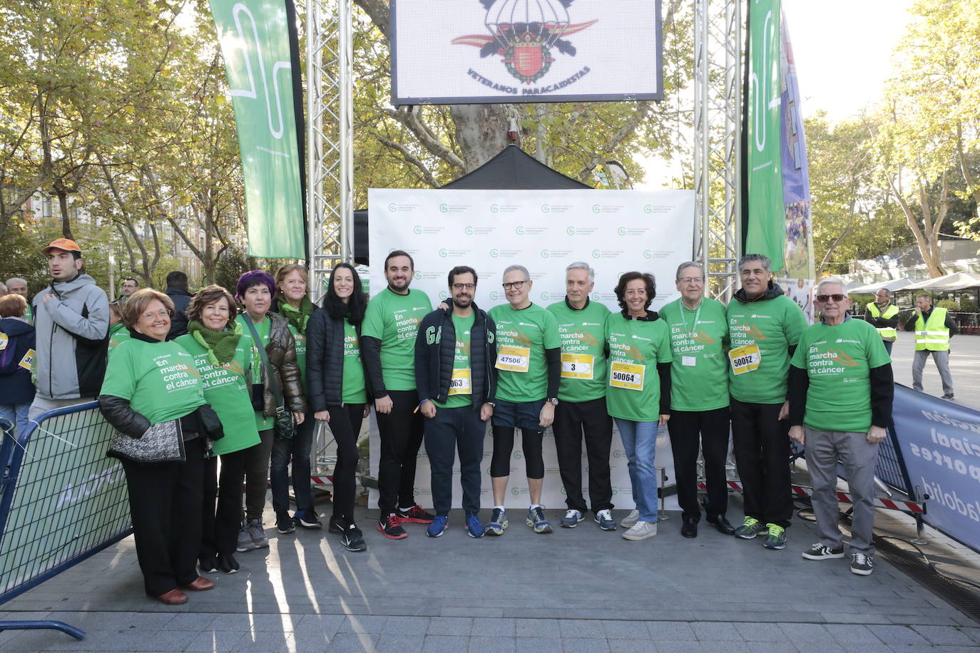 Fotos: La marcha contra el cáncer llena Valladolid de verde