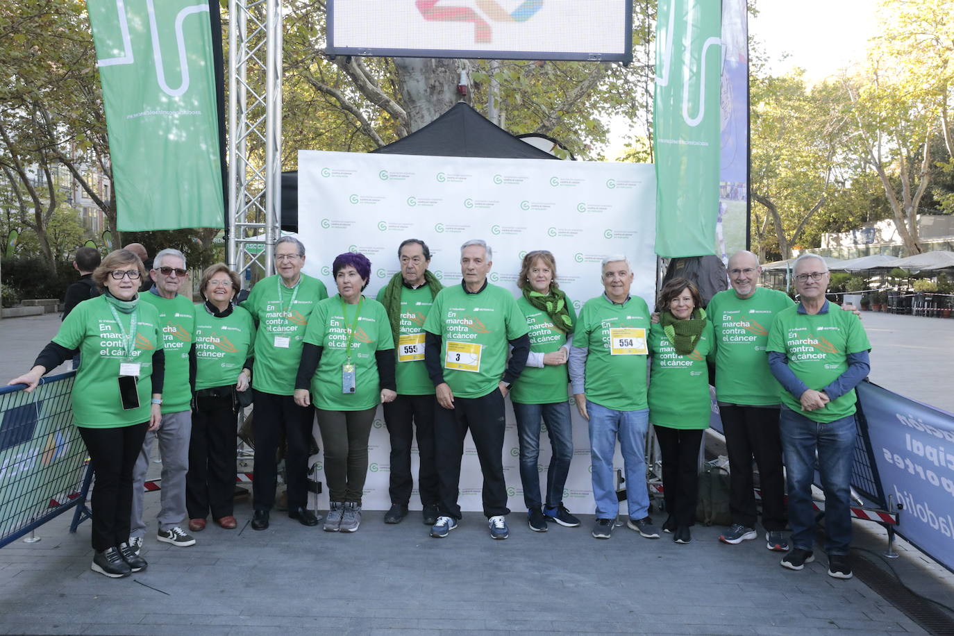 Fotos: La marcha contra el cáncer llena Valladolid de verde