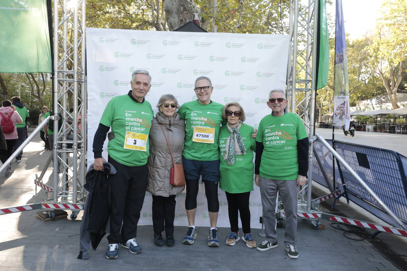 Fotos: La marcha contra el cáncer llena Valladolid de verde