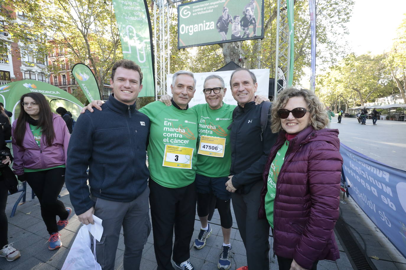 Fotos: La marcha contra el cáncer llena Valladolid de verde