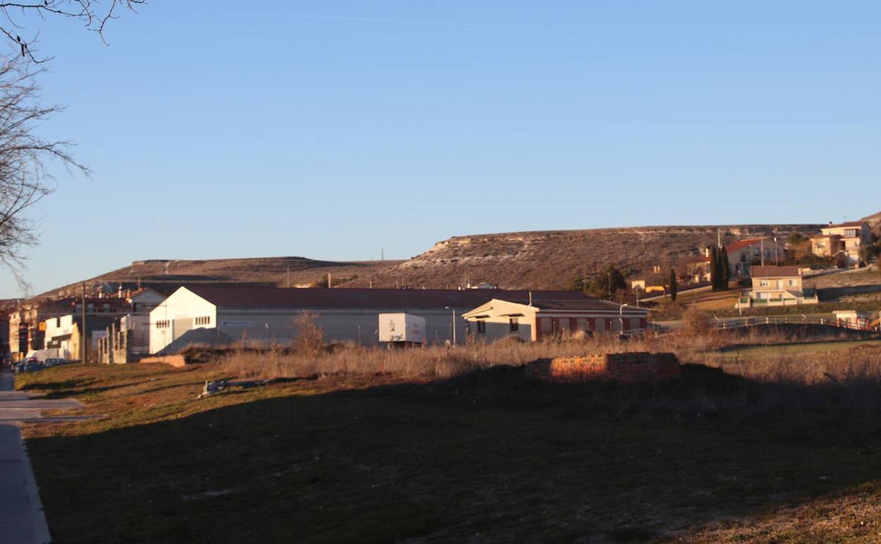 Zona donde se construirá el nuevo área comercial de Cuéllar.
