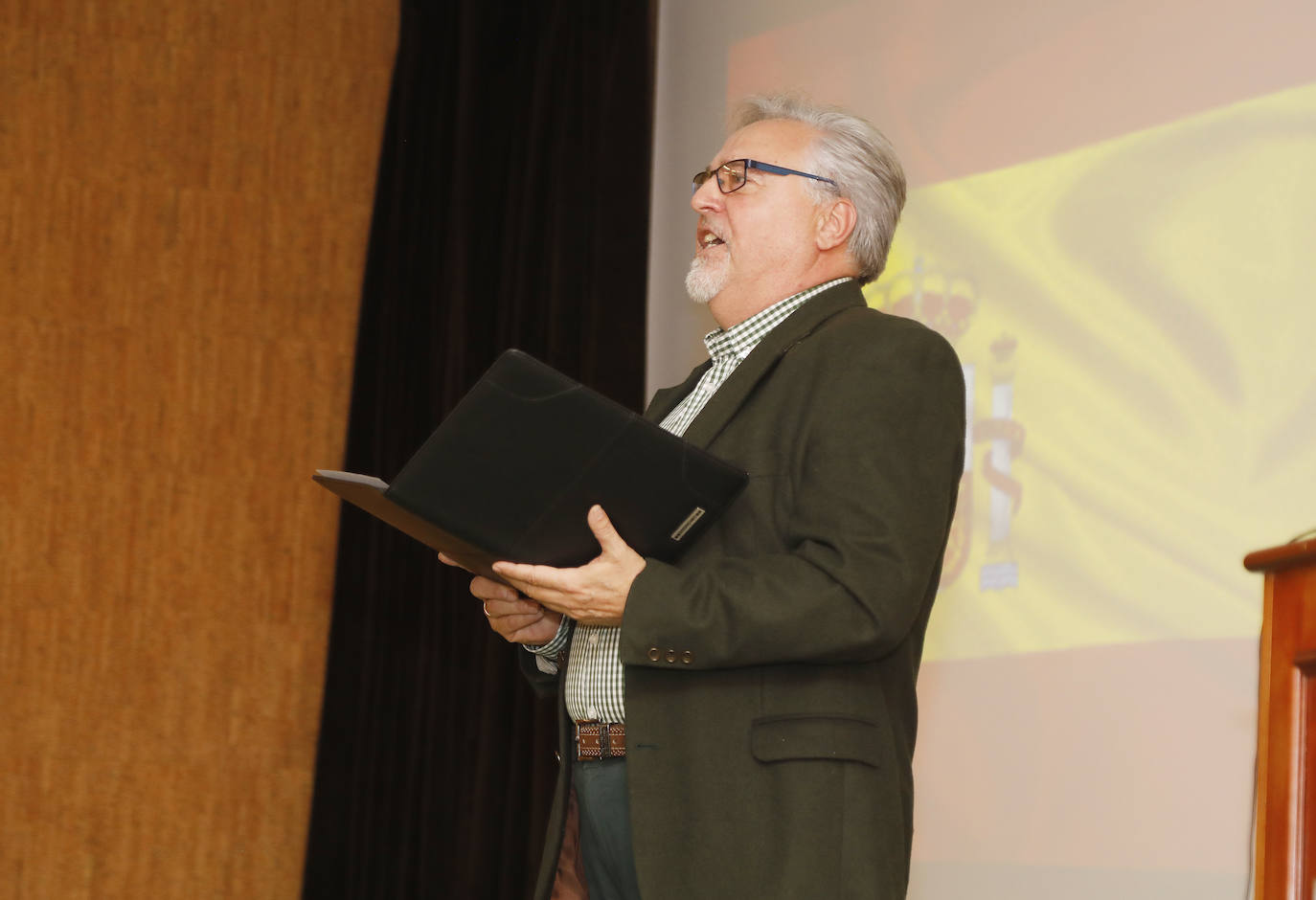 Fotos: Premios y condecoraciones de la Subdelegación de Defensa en Palencia