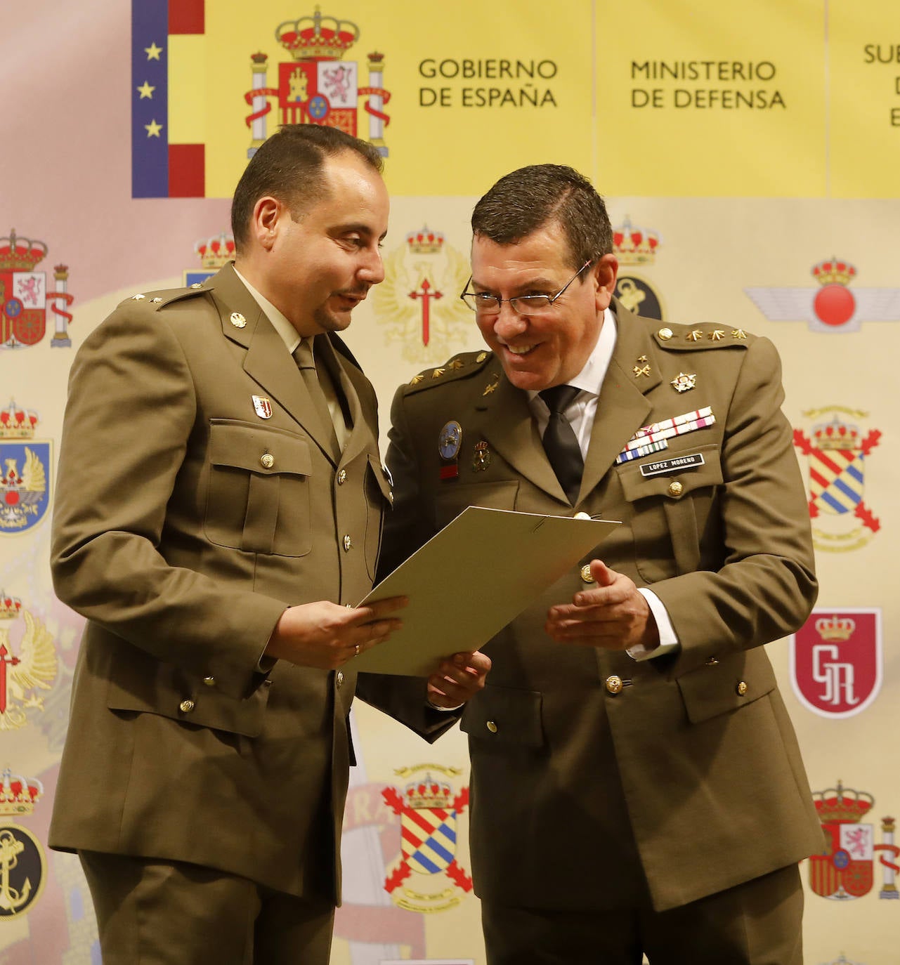 Fotos: Premios y condecoraciones de la Subdelegación de Defensa en Palencia
