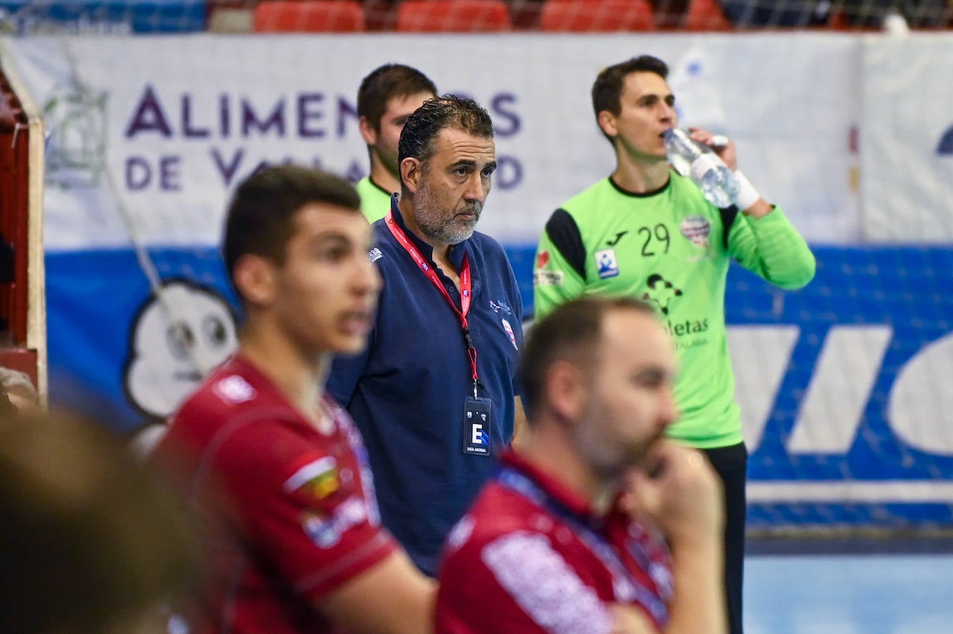 Fotos: El Recoletas iguala en los instantes finales frente a un poderoso BM Logroño La Rioja