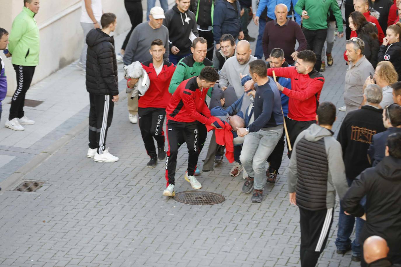 Fotos: Galería de imágenes | Encierro urbano de las fiestas de San Martín de Tours de Traspinedo