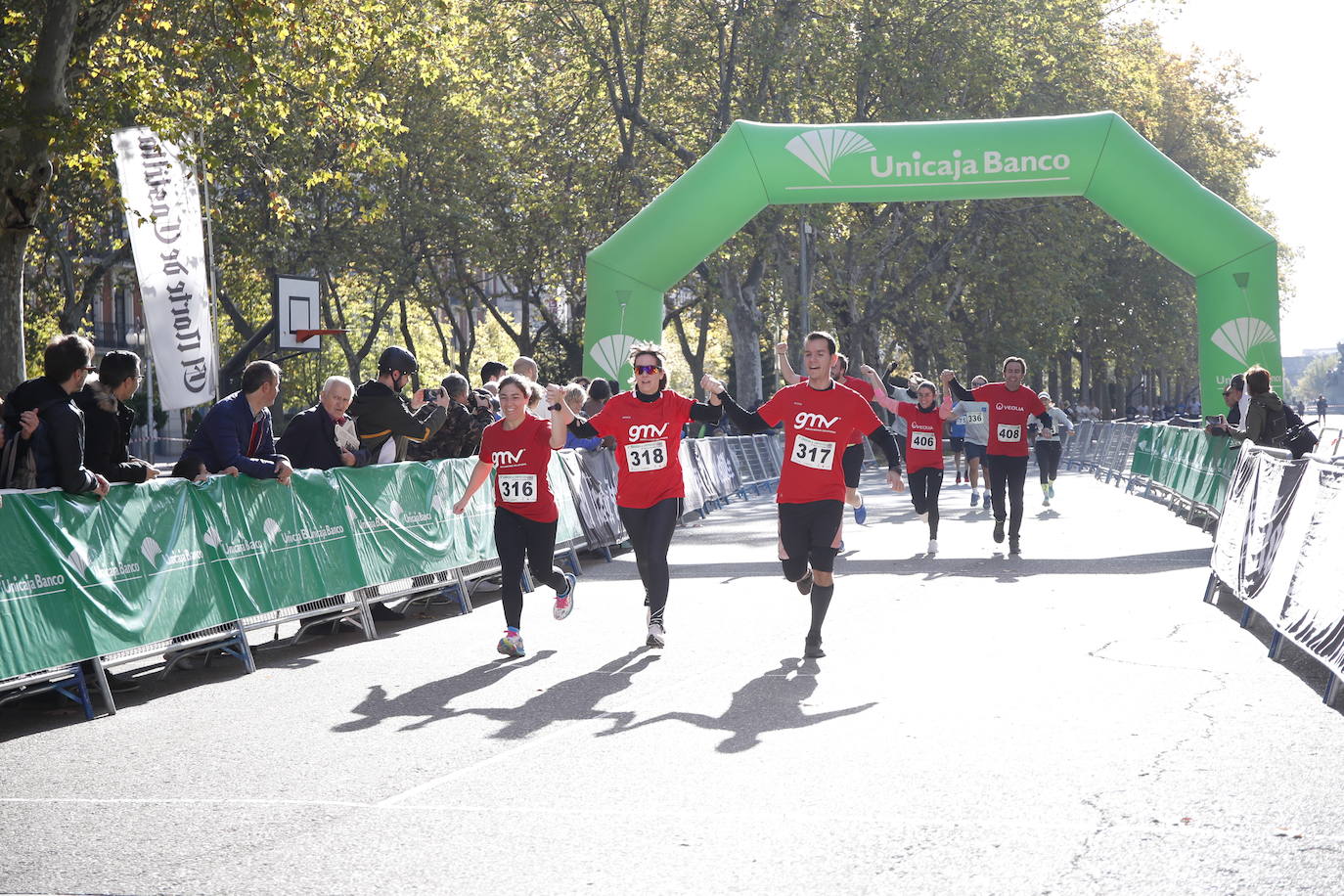 Fotos: Equipos participantes en la VI Carrera de Empresas (2/5)