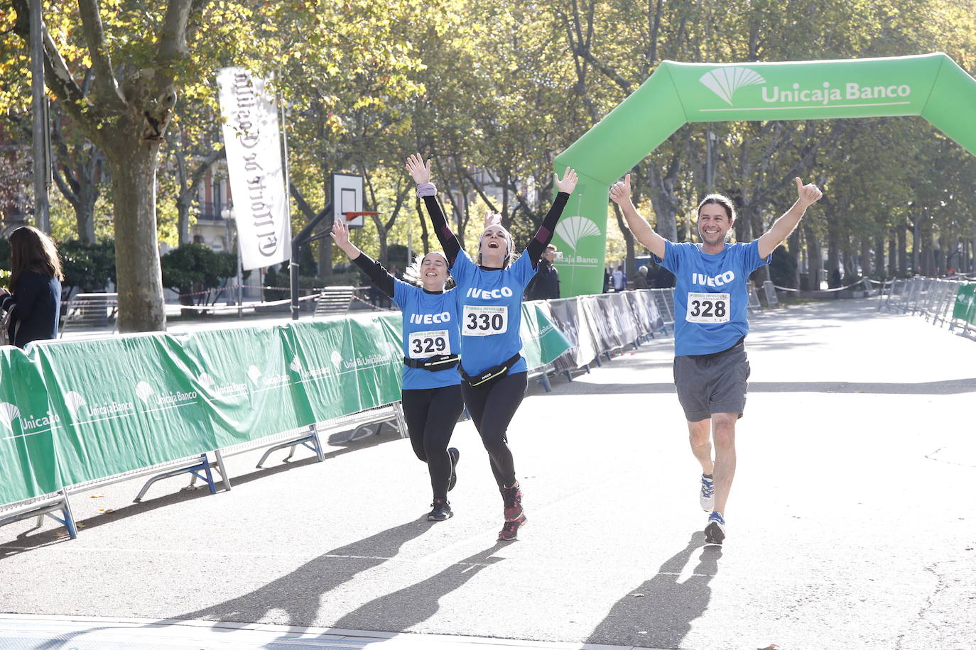 Fotos: Equipos participantes en la VI Carrera de Empresas (2/5)