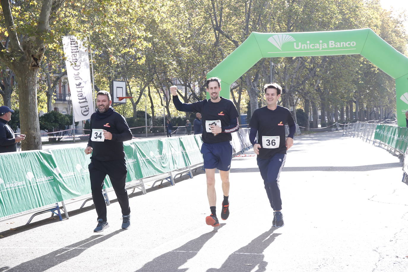 Fotos: Equipos participantes en la VI Carrera de Empresas (3/5)