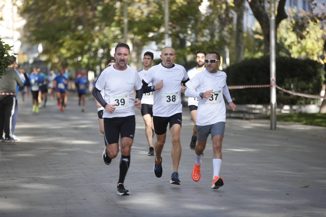 Fotos: Equipos participantes en la VI Carrera de Empresas (4/5)