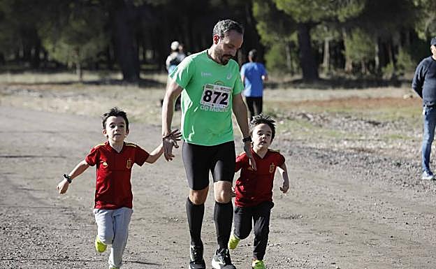 Miguel Sanz Virseda perfectamente escoltado. 