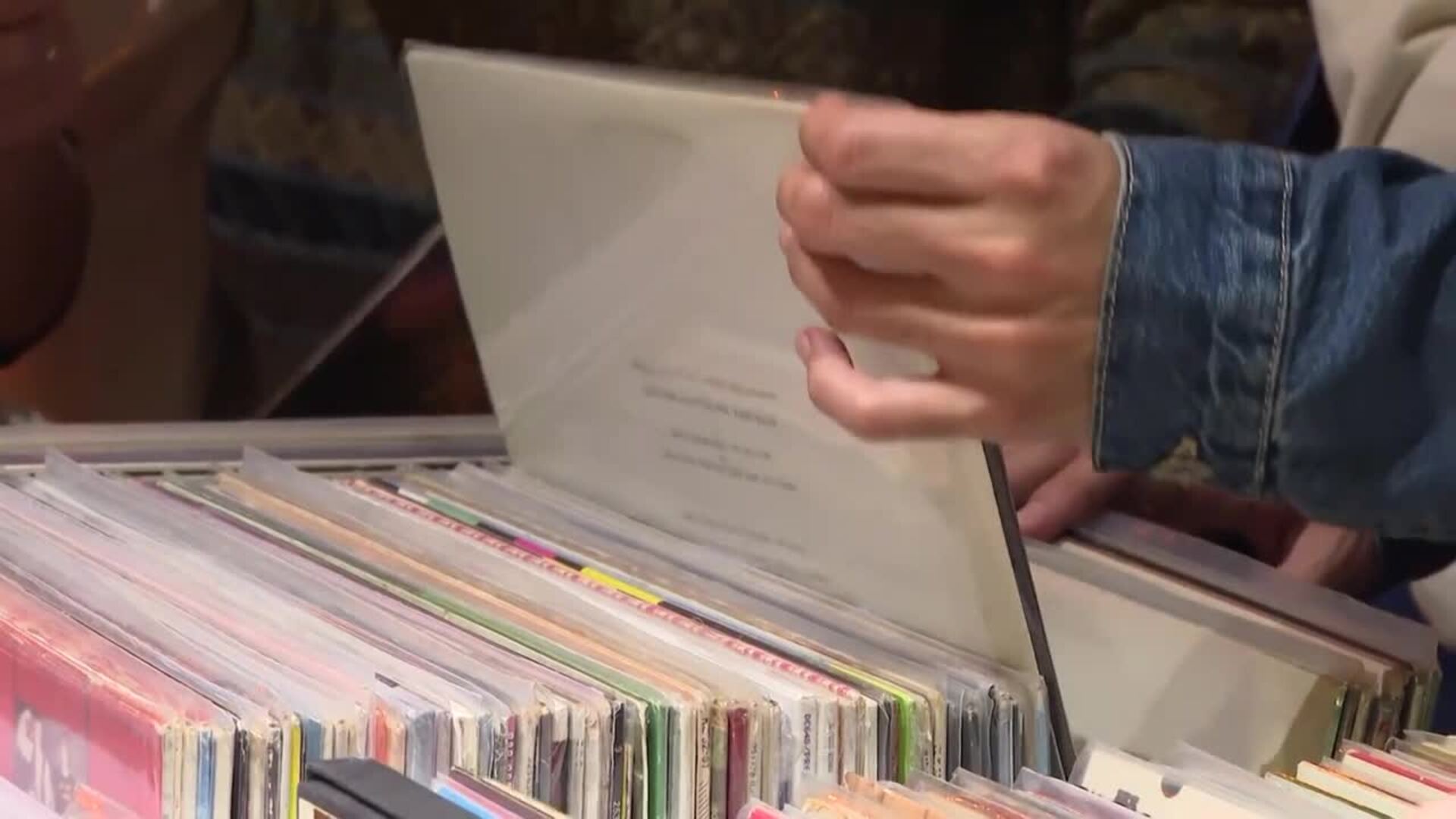 El mercadillo de Vinilos 'Hola Sundays!' aterriza por un día en Madrid