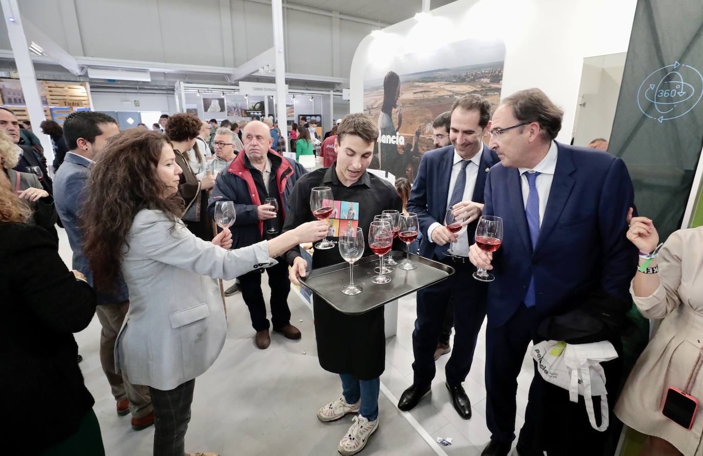 Inauguración del stand de Palencia en la Feria Internacional de Turismo de Interior.