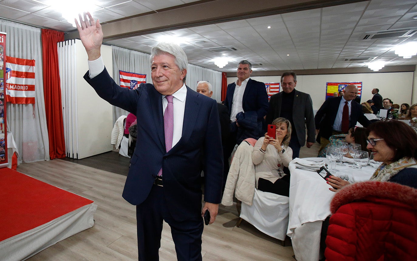 Enrique Cerezo, visita a la peña atlética de Palencia