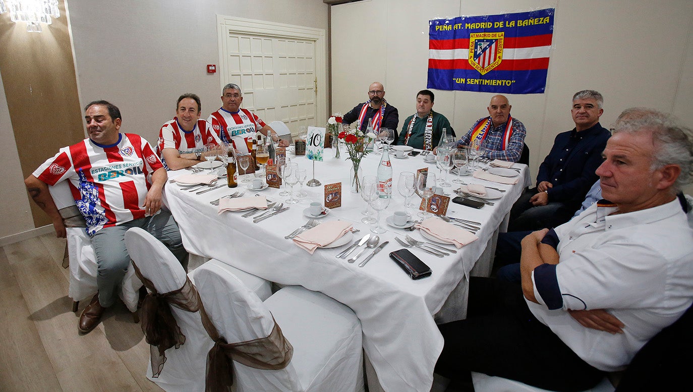 Enrique Cerezo, visita a la peña atlética de Palencia