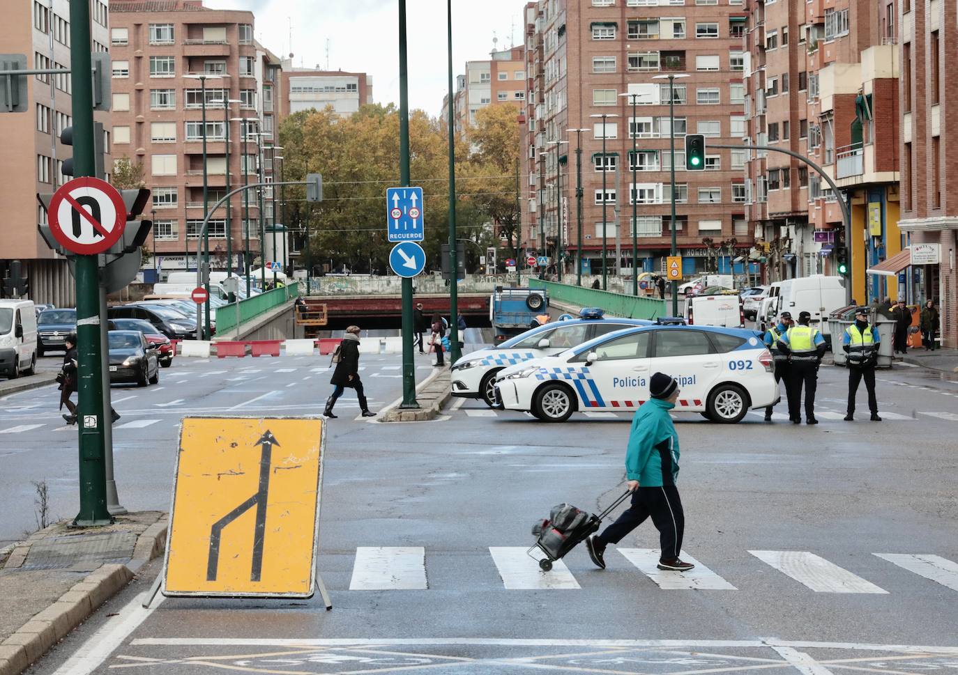 Fotos: Cortes de tráfico en el túnel de la Circular en su acceso por San Isidro por obras