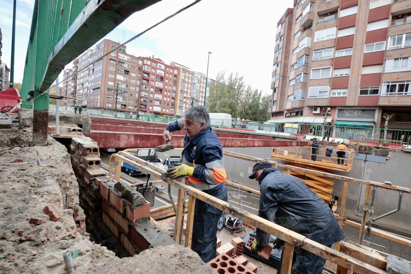 Fotos: Cortes de tráfico en el túnel de la Circular en su acceso por San Isidro por obras