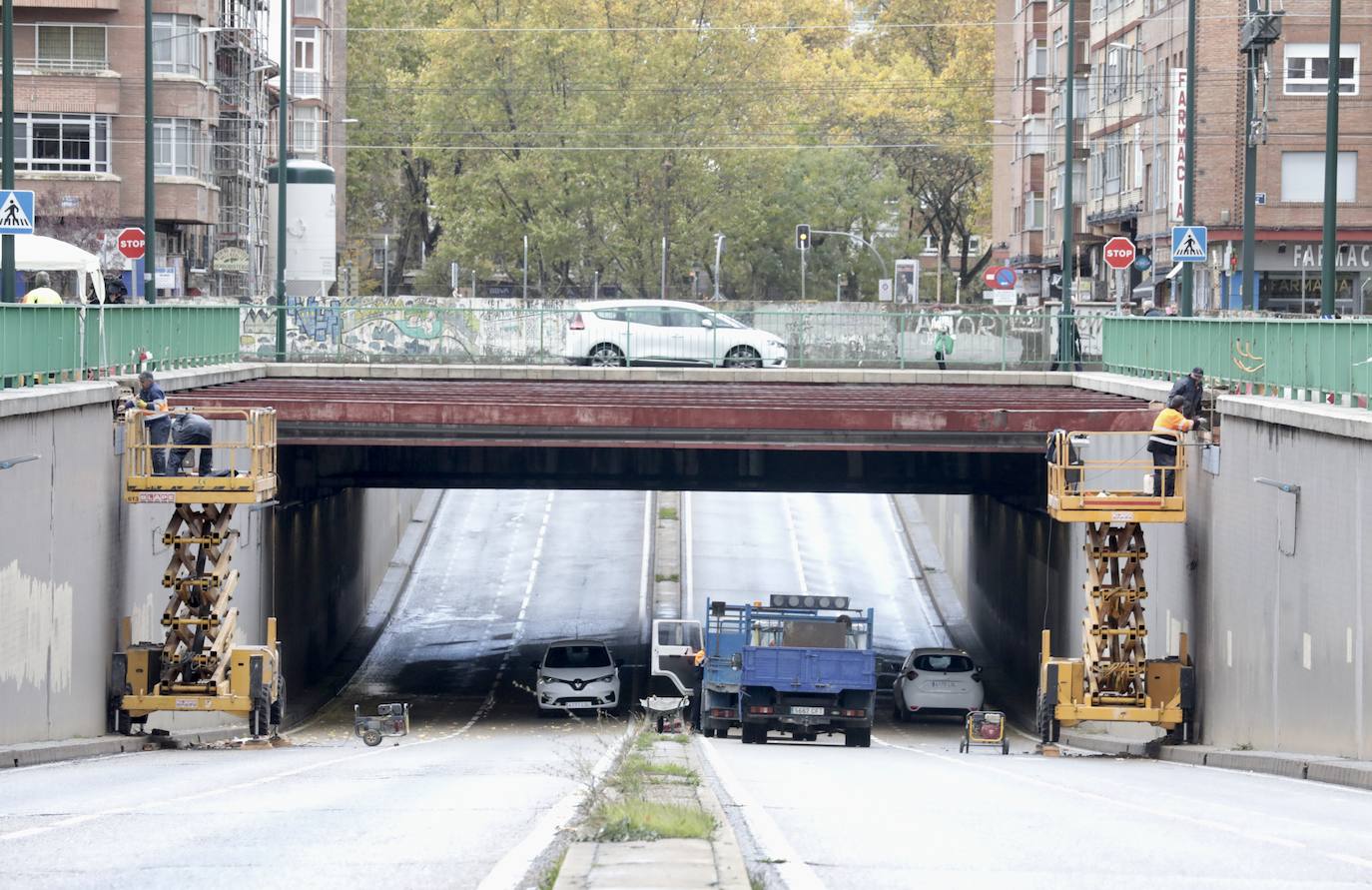 Fotos: Cortes de tráfico en el túnel de la Circular en su acceso por San Isidro por obras