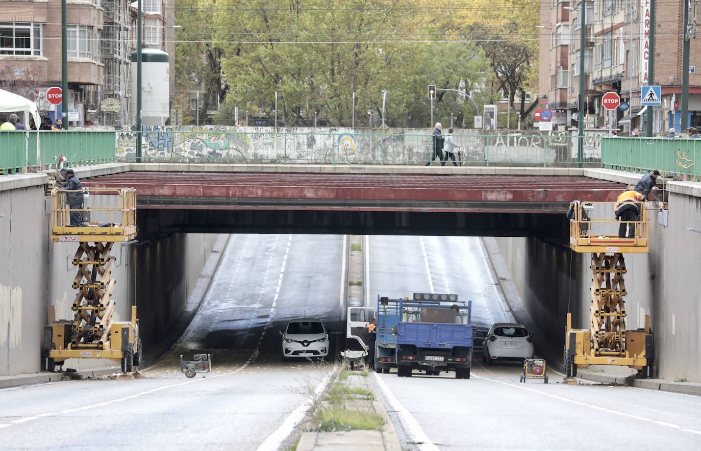 Fotos: Cortes de tráfico en el túnel de la Circular en su acceso por San Isidro por obras