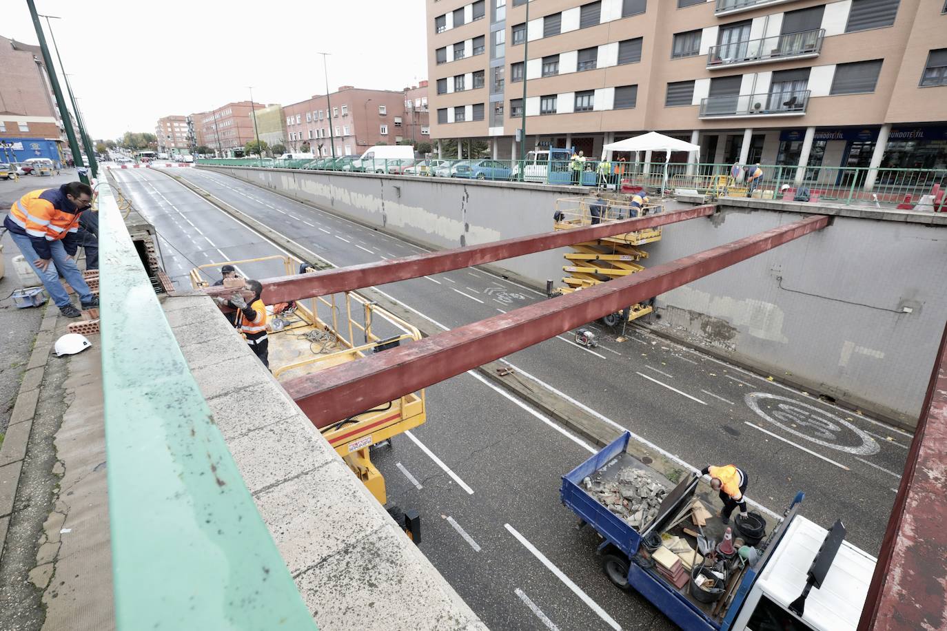 Fotos: Cortes de tráfico en el túnel de la Circular en su acceso por San Isidro por obras