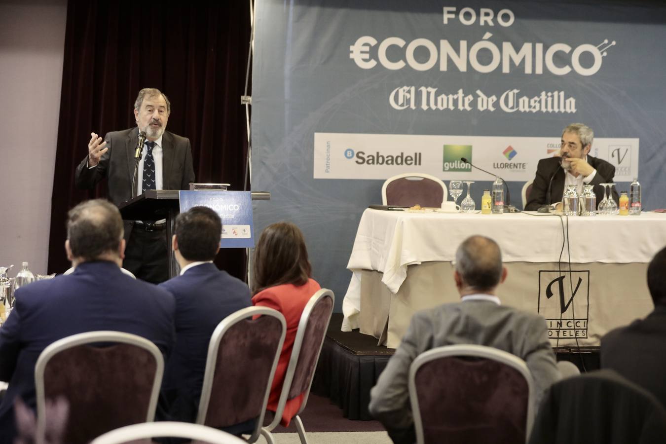 Fotos: Ignacio Marco-Gardoqui, en el Foro Económico de El Norte
