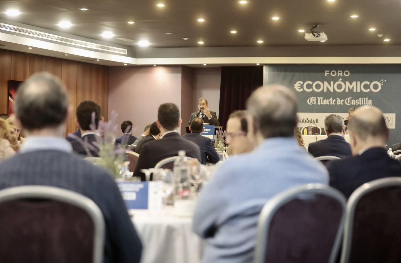 Fotos: Ignacio Marco-Gardoqui, en el Foro Económico de El Norte
