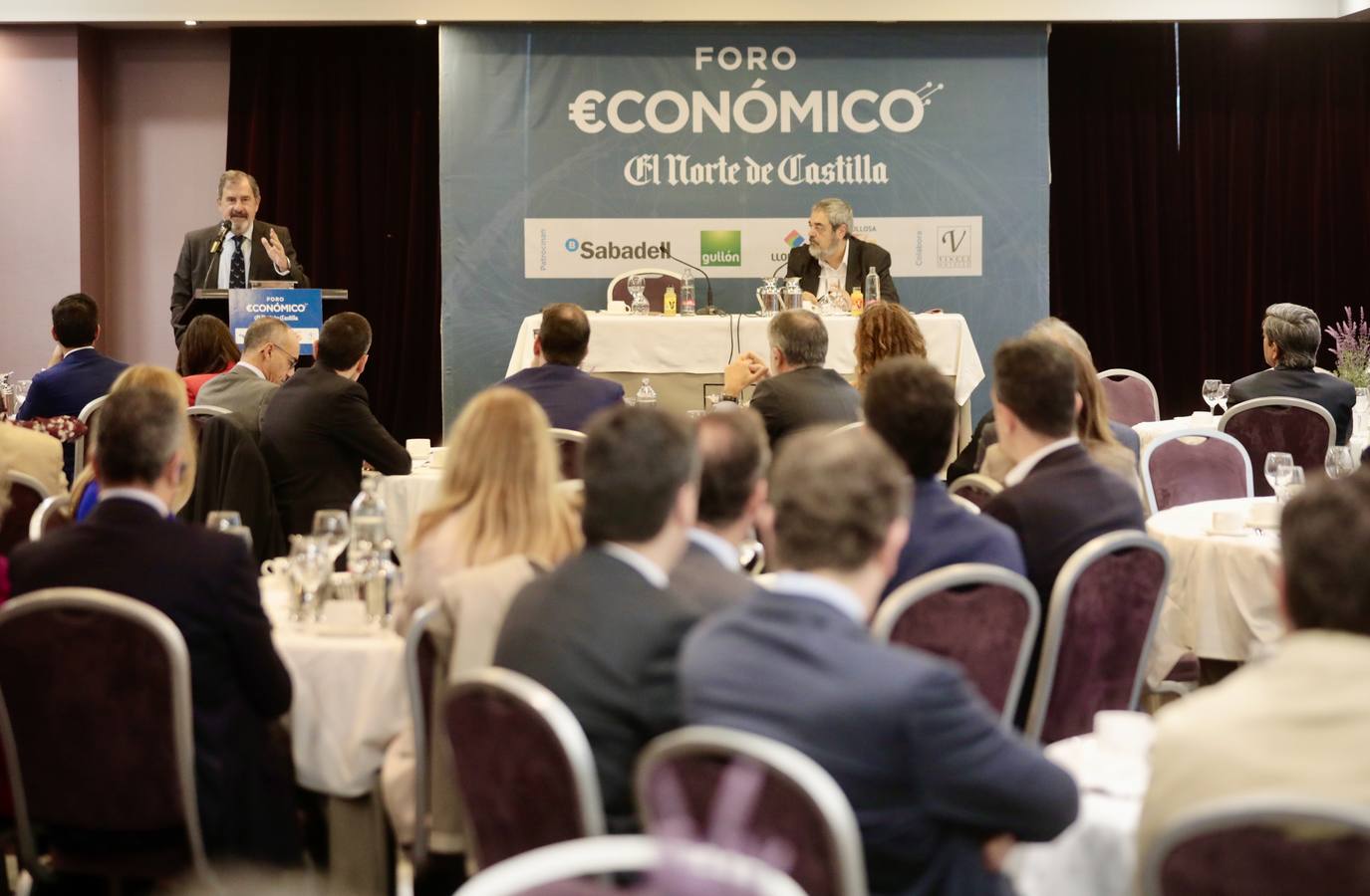 Fotos: Ignacio Marco-Gardoqui, en el Foro Económico de El Norte