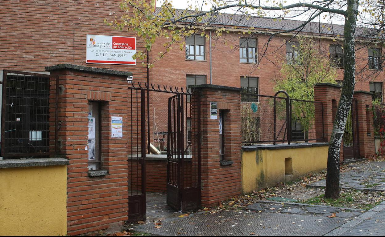 Entrada al colegio de San José, en la capital segoviana. 