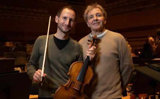 A. Tamestit, con su viola stradivari de 1672, y T. Fischer. 